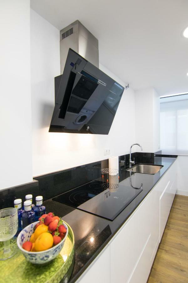 לאס פאלמס דה גראן קנאריה Homeforguest Stylish And Modern Apartment Overlooking Las Canteras מראה חיצוני תמונה