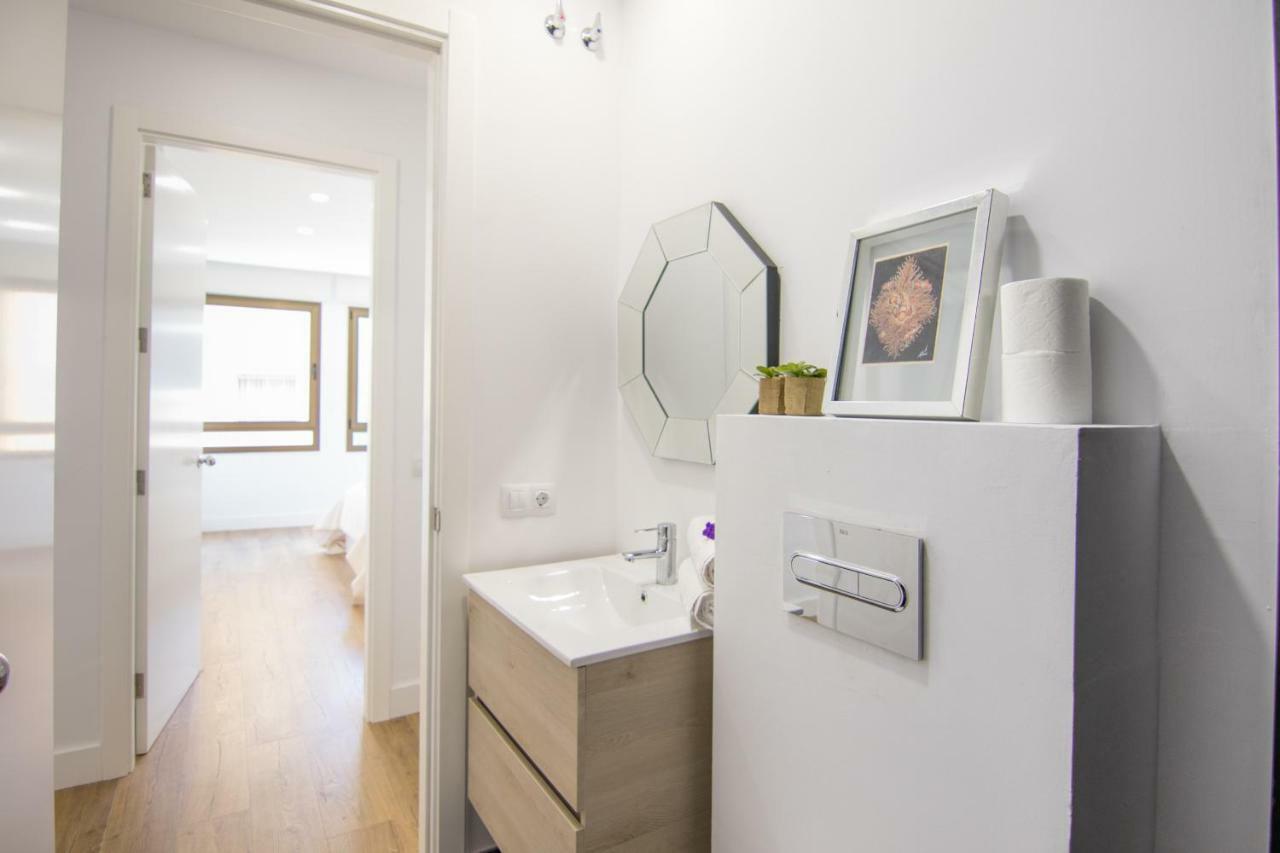 לאס פאלמס דה גראן קנאריה Homeforguest Stylish And Modern Apartment Overlooking Las Canteras מראה חיצוני תמונה